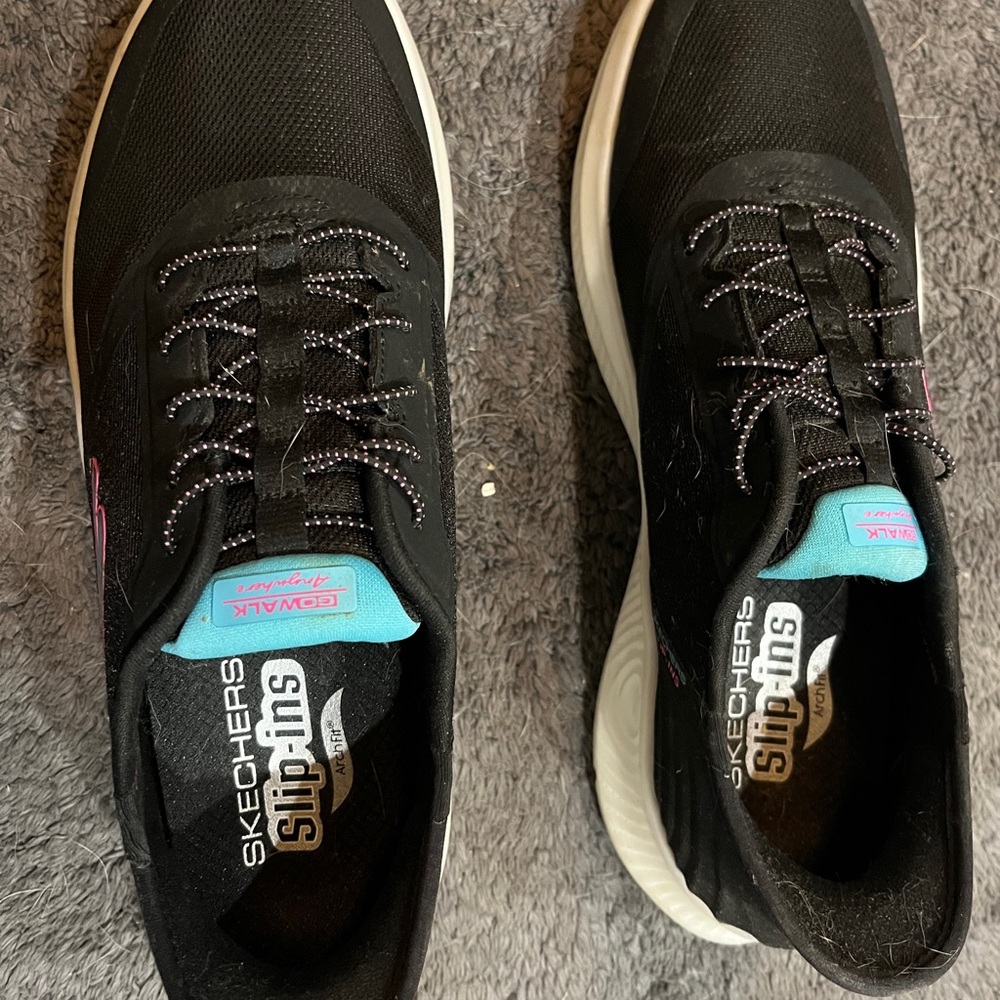 Skechers Women’s Slip Ins Go Walk Anywhere Vivi size 9